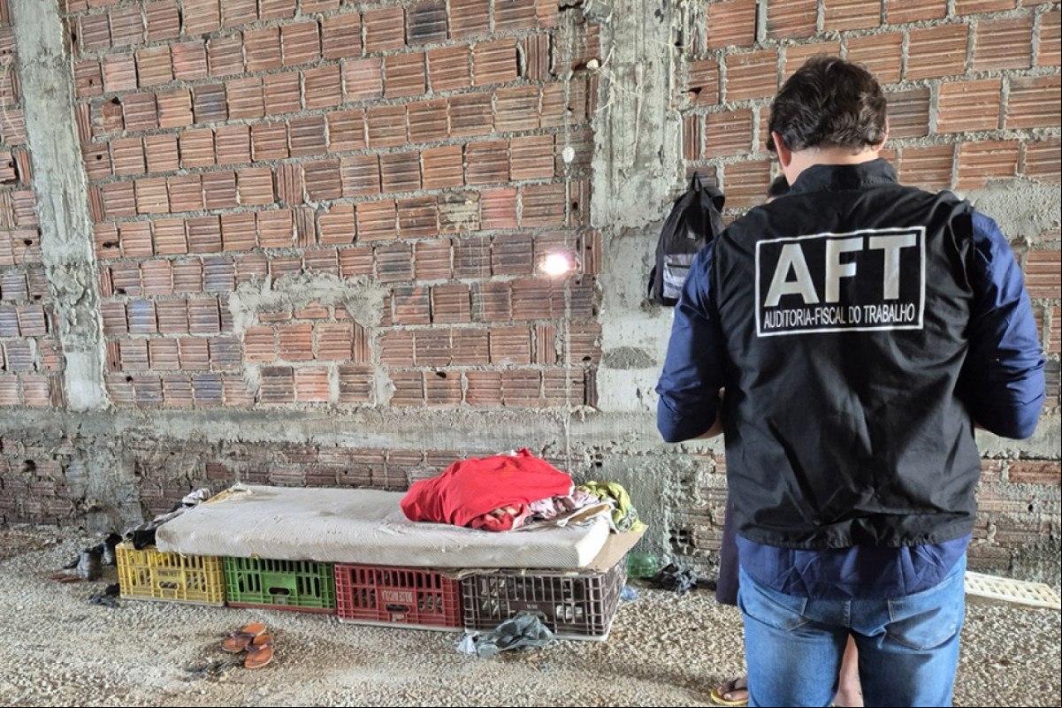 Fiscalização em granja identificou trabalhadores em condições análogas à escravidão em Caruaru/Divulgação/MPT